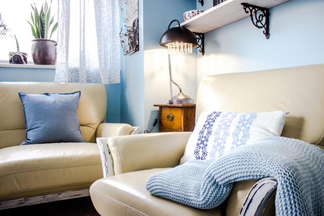 Apartment Sweet Country *