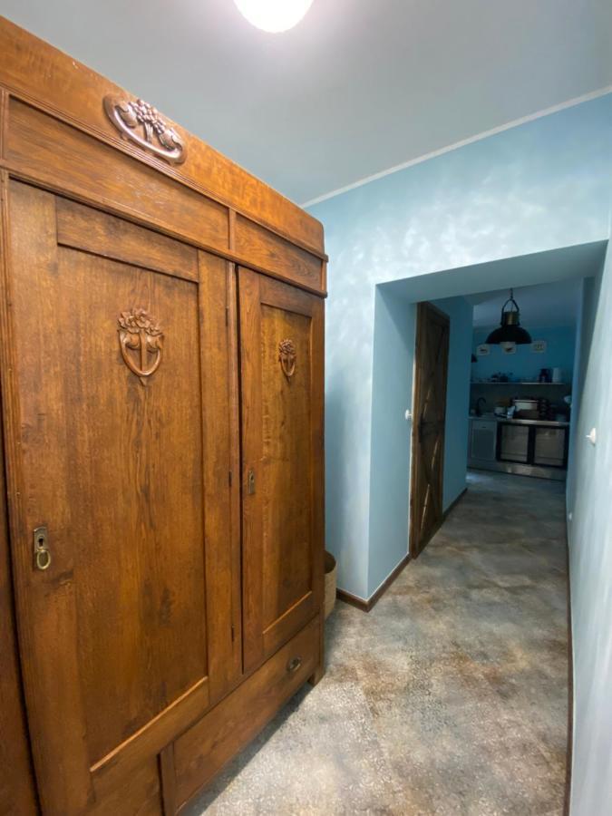 Apartment Sweet Country *